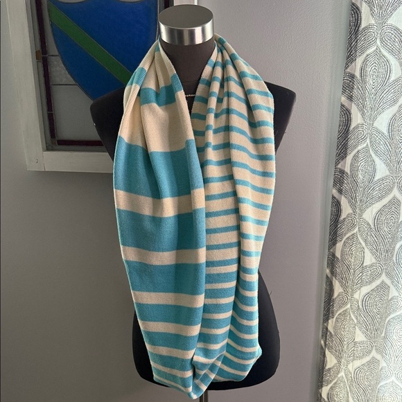 Kate Spade 100% Wool Striped Infinity Scarf - Picture 2 of 6